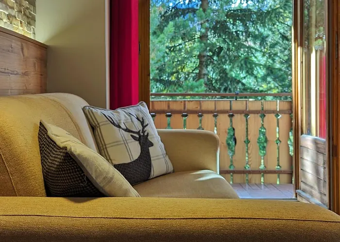 Lg Apartment Livigno - Modern Alpine Comfort